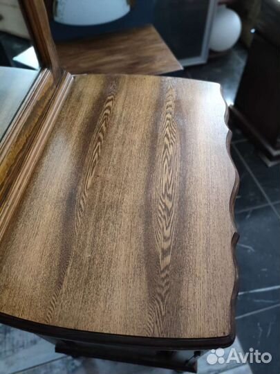 Тумба с зеркалом