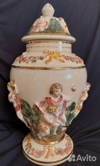 Ваза-кубок Capodimonte