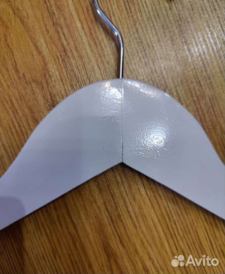 Вешалки плечики Леруа Мерлен деревянные белые