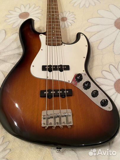 Бас гитара Swing