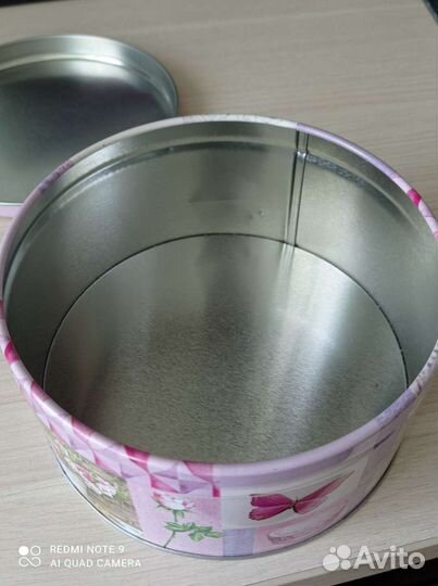 Жестяная коробка