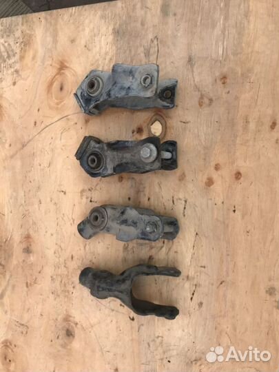 Подушки двигателя на Ситроен с4