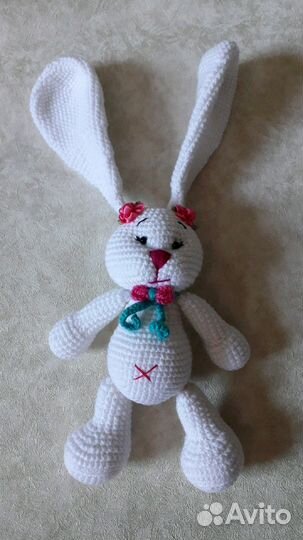 Зайка вязаная