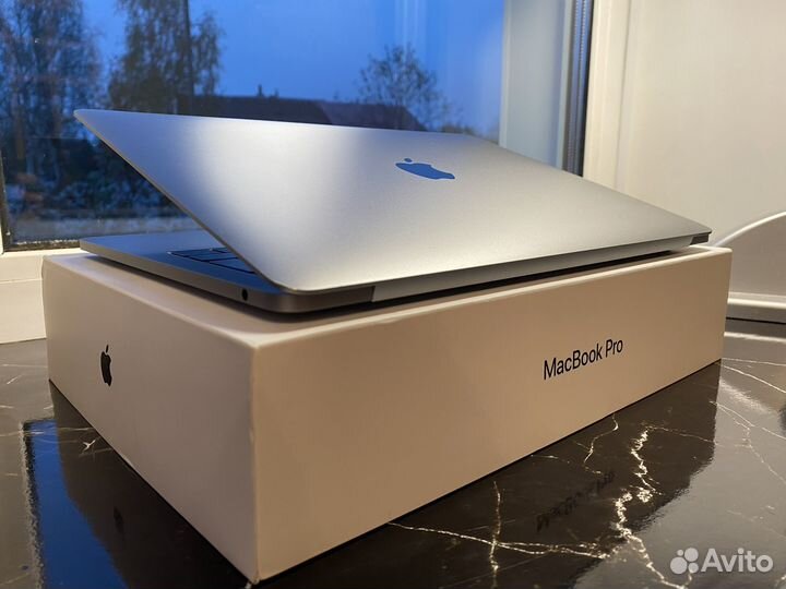 Ноутбук Macbook pro 13 2017