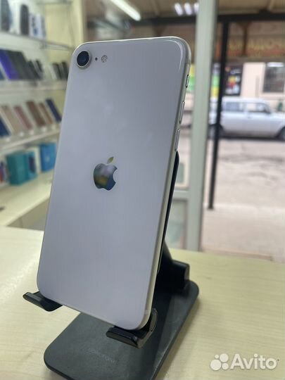 iPhone SE (2020), 128 ГБ