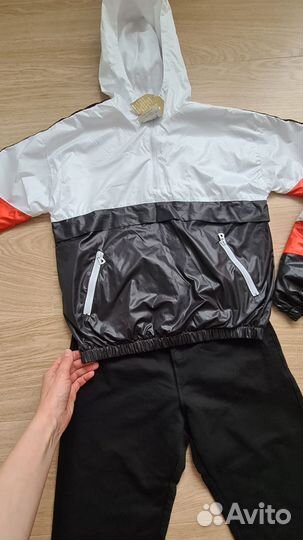 Костюм на мальчика новый летний 140 см
