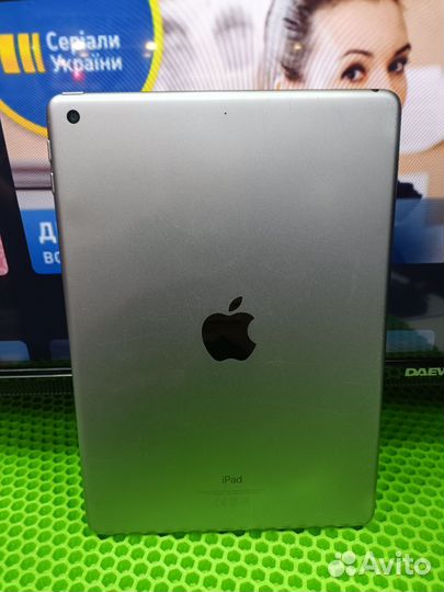 iPad 6 поколения(32 Gb) WiFi