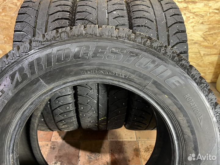 Bridgestone Ice Cruiser 7000 215/65 R16