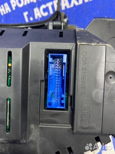 Панель приборов Audi A8D3 седан 2005