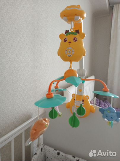 Карусель музыкальная (мобиль)с проектором