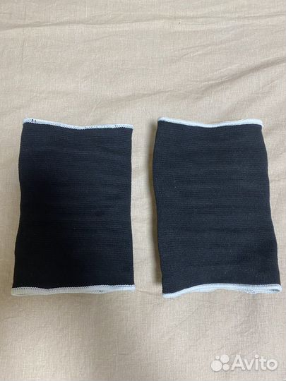 Наколенники