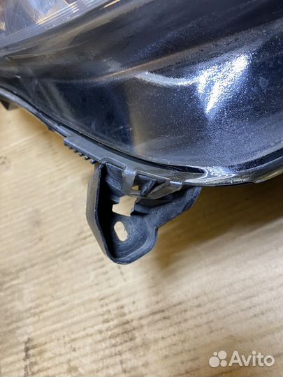 Передняя правая фара на оpel Astra h