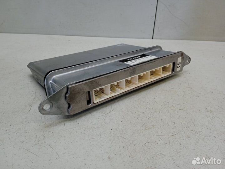 Блок управления двигателем Toyota Mark X X120 2.5