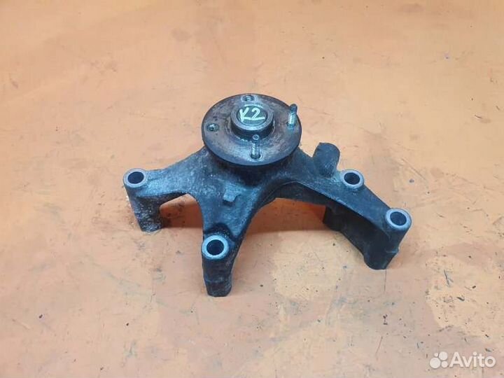 Кронштейн обводного ролика Infiniti Qx56 JA60 5.6