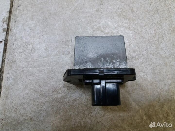 Резистор отопителя Mitsubishi Lancer X CY2A 2007-2