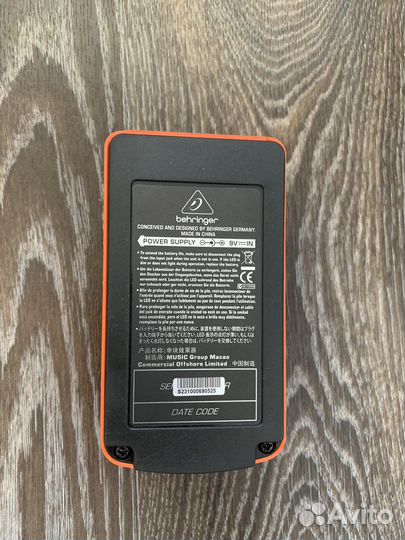 Гитарная педаль Fuzz Behringer Superfuzz SF300