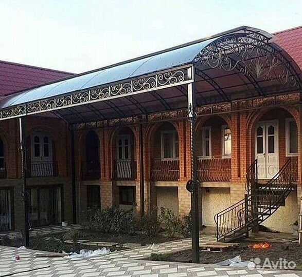 Навес из поликарбоната