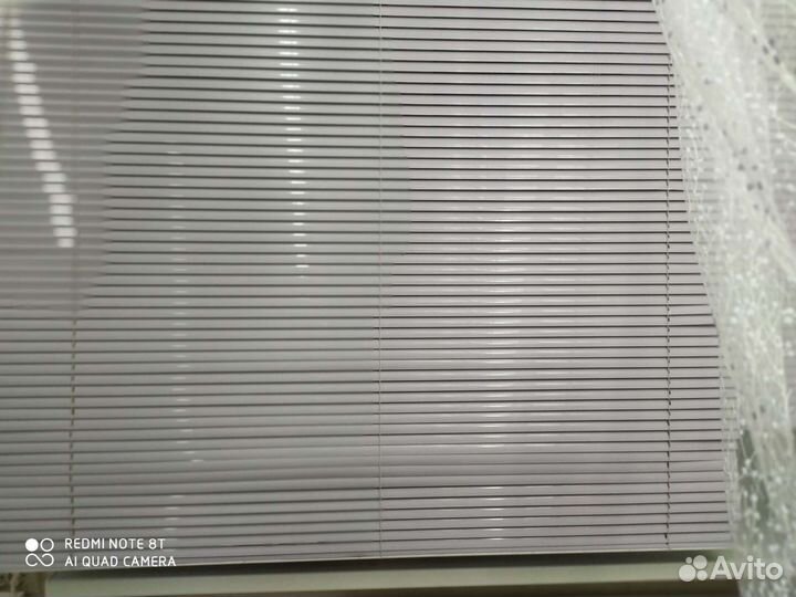 Жалюзи новые горизонтальные 2- шт