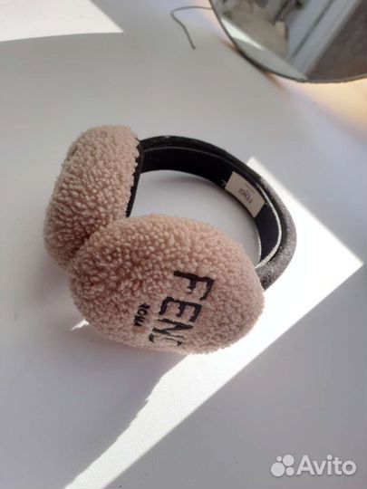 Меховые наушники