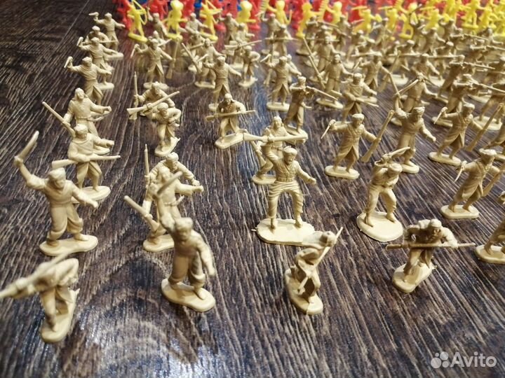 Солдатики 1/72 индейцы ковбои иностранный легион