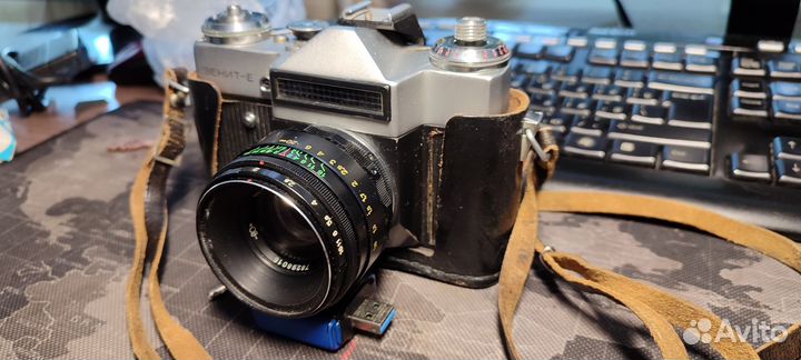 Плёночный фотоаппарат Зенит Е