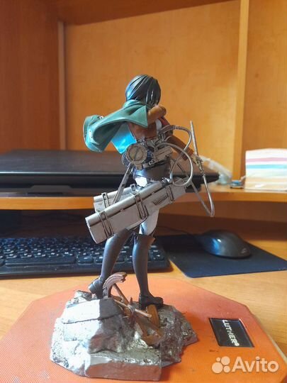 Атака Титанов фигурка