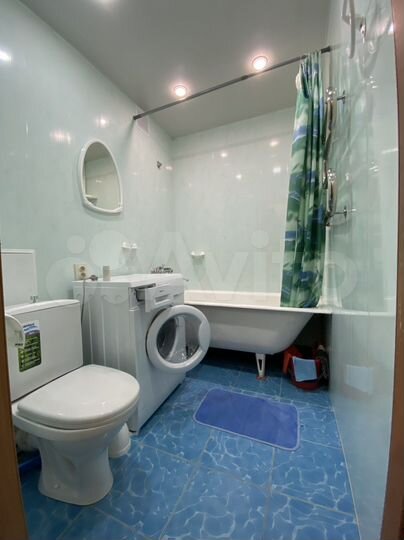 2-к. квартира, 42 м², 1/4 эт.