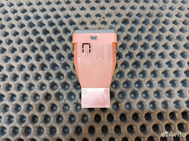 81259070332 Кнопка корректора фар