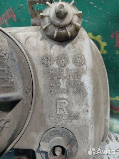 Фара правая Volkswagen Golf 3 универсал 1.8