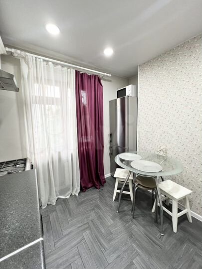 2-к. квартира, 50 м², 2/4 эт.