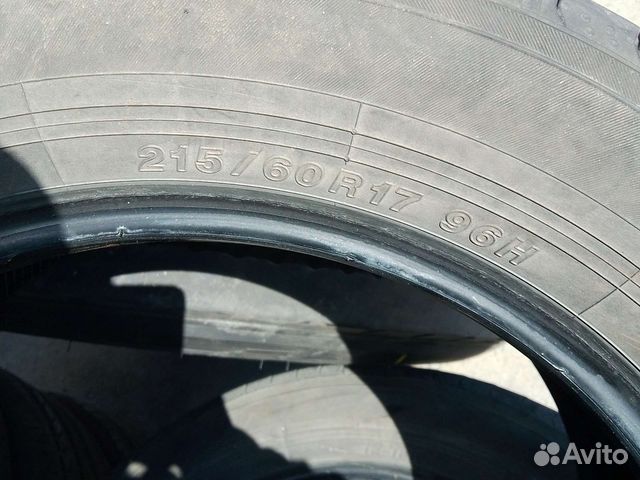 Yokohama BlueEarth RV02 215/60 R17