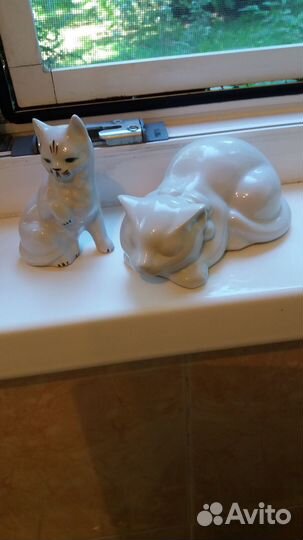 Статуэтка фарфор кошка