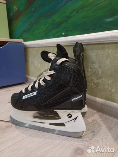 Коньки хоккейные 35 размер