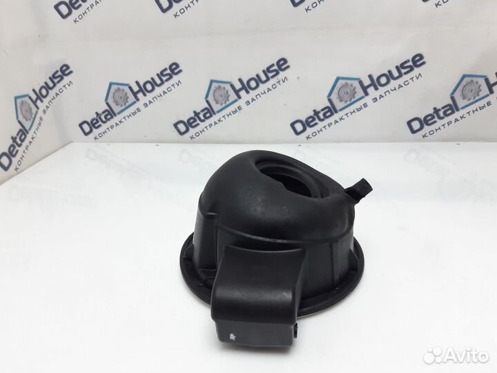 Лючок бензобака Volkswagen Golf Plus 1.9 TDI BXE