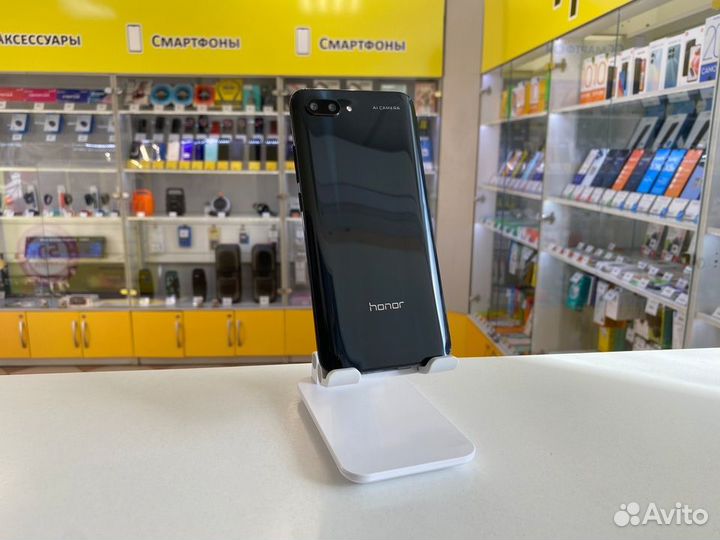 HONOR 10, 4/64 ГБ