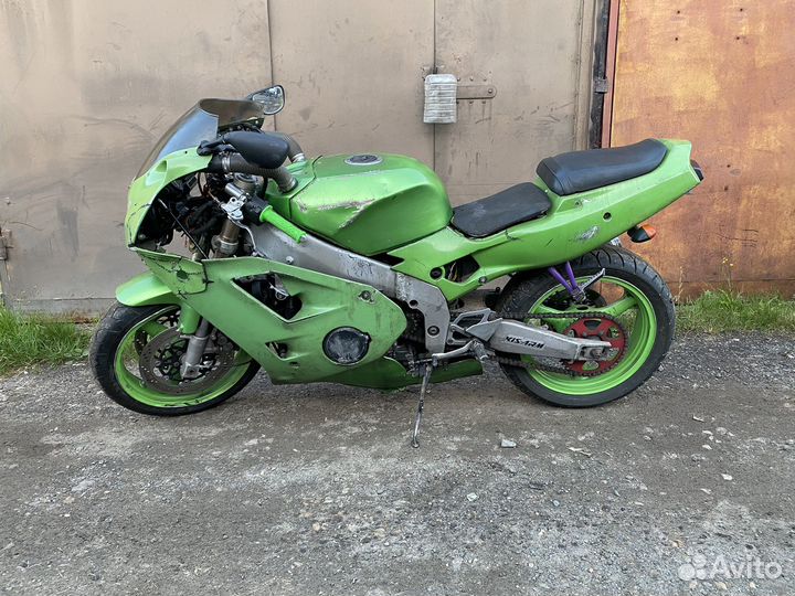 Kawasaki zxr400