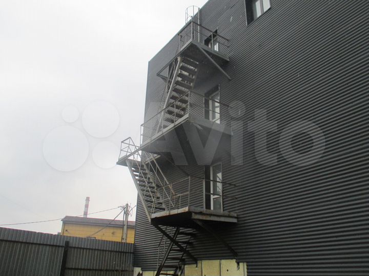 Нежилое здание 1 162,7 кв.м. офис, производство