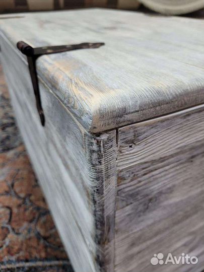 Сундук деревянный