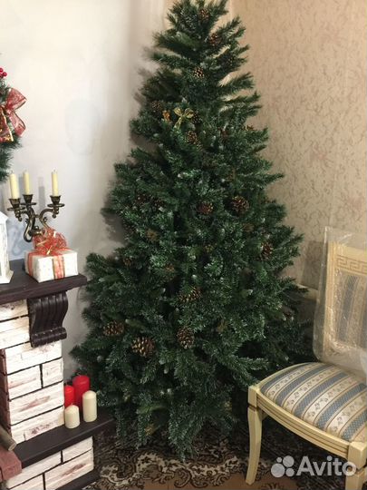 Елка искусственная с шишками