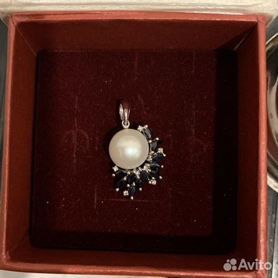 Подвеска с жемчугом, сапфиром и бриллиантами