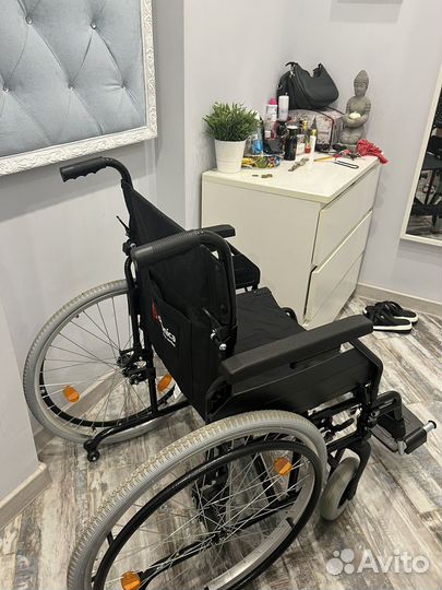 Инвалидная коляска новая