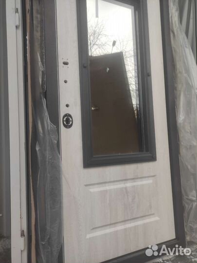 Дверь входная металлическая с терморазрывом
