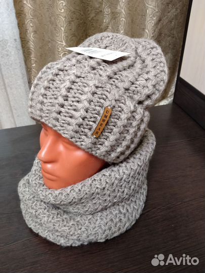 Новые, комплекты:шапка/снуд-зима