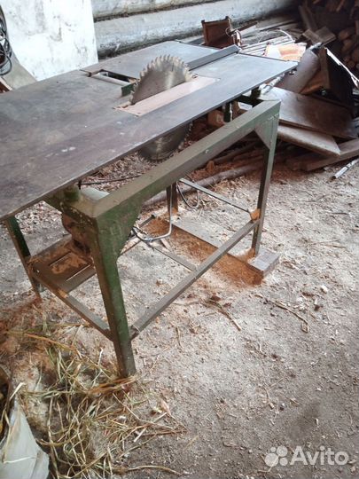 Циркулярка и фуганок б. У