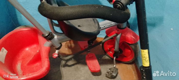 Детский трехколесный велосипед бу