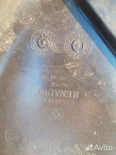 Ниша запасного колеса Renault Megan 2