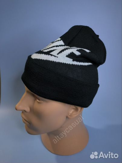 Шапка Nike Новая