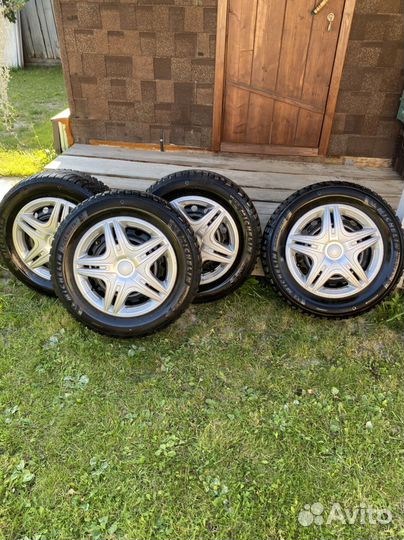 Michelin X-Ice North 4 195/65 R15