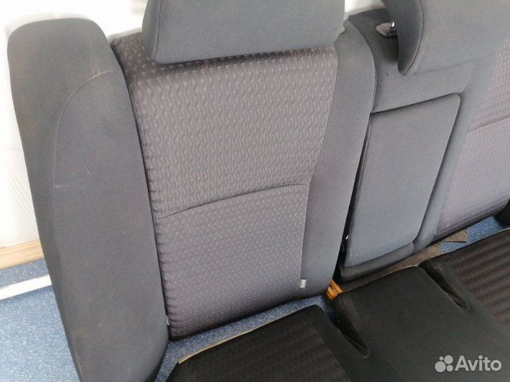 Сиденье заднее Toyota Corolla E150