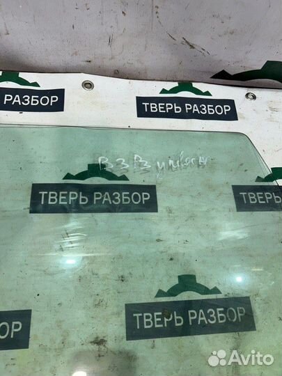 Стекло заднее левое Volkswagen Passat B3 1.8